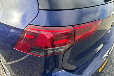 DG73KOA Volkswagen Golf 1.5 TSI 150 R-Line 5dr ⭐1 Year VW Warranty ⭐ Thumbnail #26