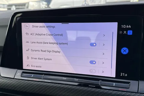 DG73KOA Volkswagen Golf 1.5 TSI 150 R-Line 5dr ⭐1 Year VW Warranty ⭐ Thumbnail #49