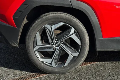 SX72BCY Hyundai Tucson 1.6 TGDi Plug-in Hybrid Ultimate 5dr 4WD Auto Thumbnail #14