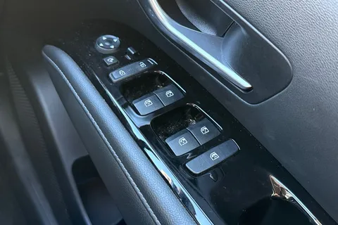 SX72BCY Hyundai Tucson 1.6 TGDi Plug-in Hybrid Ultimate 5dr 4WD Auto Thumbnail #24