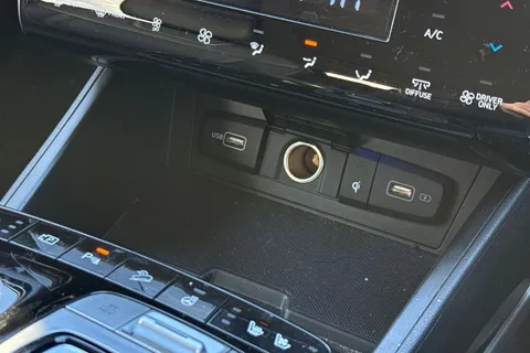 SX72BCY Hyundai Tucson 1.6 TGDi Plug-in Hybrid Ultimate 5dr 4WD Auto Thumbnail #38