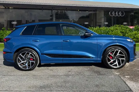 EJ74AWH Audi Q6 E-Tron Q6 SUV Edition 1 e-tron quattro 285,00 kW Thumbnail #4