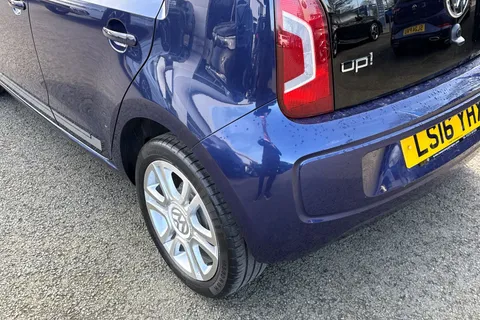 8 of 42 for Volkswagen Up! 1.0 Club Up 5dr | Heated Seats | Maps & More