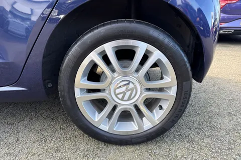 12 of 42 for Volkswagen Up! 1.0 Club Up 5dr | Heated Seats | Maps & More