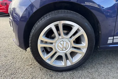 13 of 42 for Volkswagen Up! 1.0 Club Up 5dr | Heated Seats | Maps & More