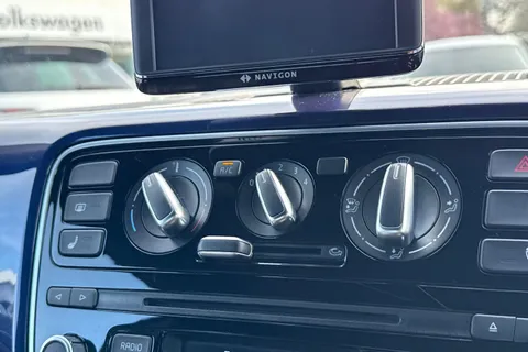 22 of 42 for Volkswagen Up! 1.0 Club Up 5dr | Heated Seats | Maps & More