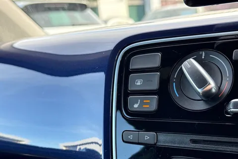 26 of 42 for Volkswagen Up! 1.0 Club Up 5dr | Heated Seats | Maps & More