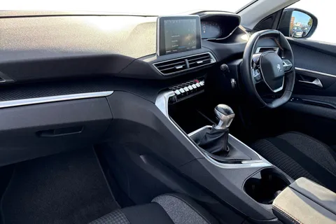 15 of 63 for PEUGEOT 3008 1.6 BlueHDi Active Euro 6 (s/s) 5dr