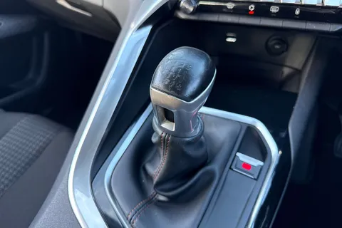 23 of 63 for PEUGEOT 3008 1.6 BlueHDi Active Euro 6 (s/s) 5dr