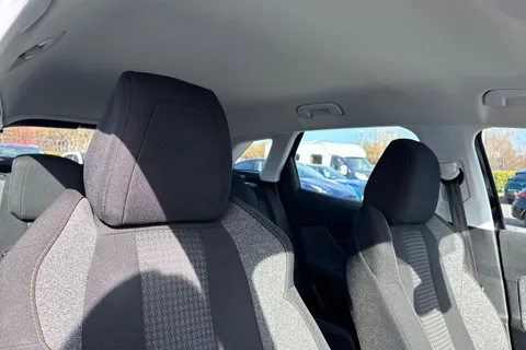 24 of 63 for PEUGEOT 3008 1.6 BlueHDi Active Euro 6 (s/s) 5dr