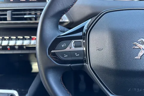 38 of 63 for PEUGEOT 3008 1.6 BlueHDi Active Euro 6 (s/s) 5dr