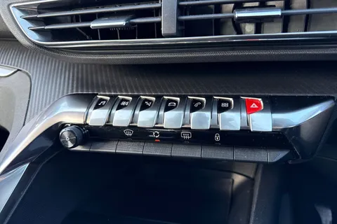 53 of 63 for PEUGEOT 3008 1.6 BlueHDi Active Euro 6 (s/s) 5dr