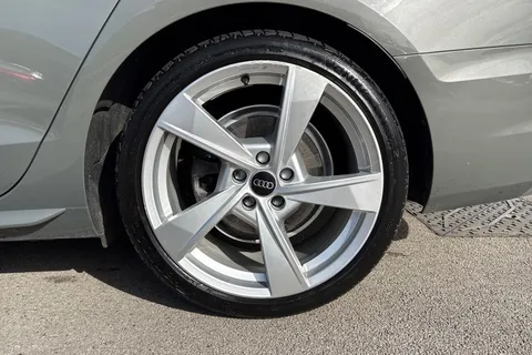 LP22LOH Audi A4 2.0 TFSI 35 S line S Tronic Euro 6 (s/s) 4dr Thumbnail #13