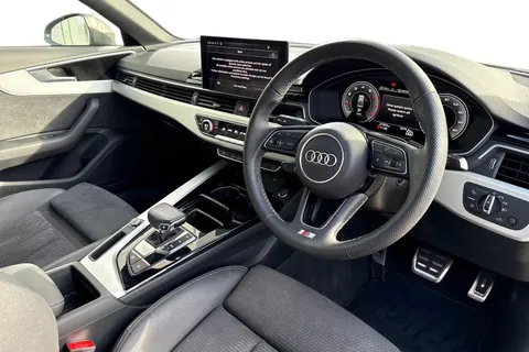 LP22LOH Audi A4 2.0 TFSI 35 S line S Tronic Euro 6 (s/s) 4dr Thumbnail #14