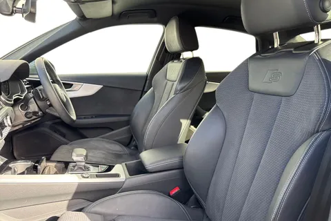 LP22LOH Audi A4 2.0 TFSI 35 S line S Tronic Euro 6 (s/s) 4dr Thumbnail #16