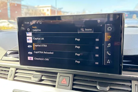 LP22LOH Audi A4 2.0 TFSI 35 S line S Tronic Euro 6 (s/s) 4dr Thumbnail #45