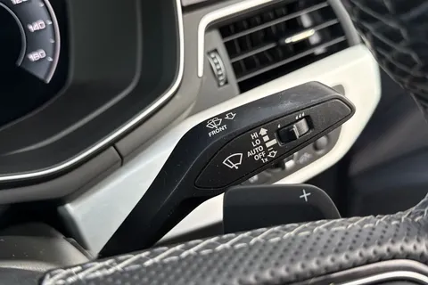 LP22LOH Audi A4 2.0 TFSI 35 S line S Tronic Euro 6 (s/s) 4dr Thumbnail #59