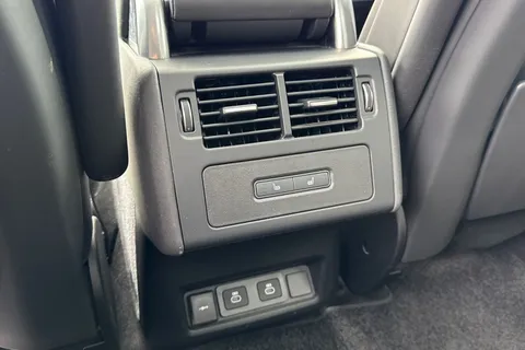 19 of 51 for Land Rover Discovery 3.0 D350 Dynamic HSE 5dr