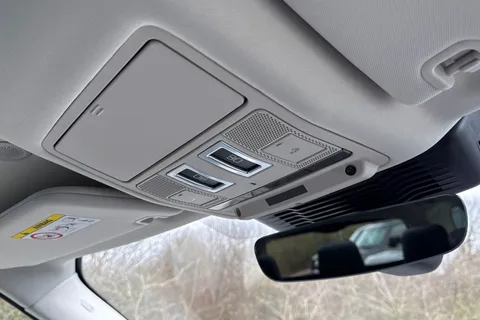 24 of 51 for Land Rover Discovery 3.0 D350 Dynamic HSE 5dr