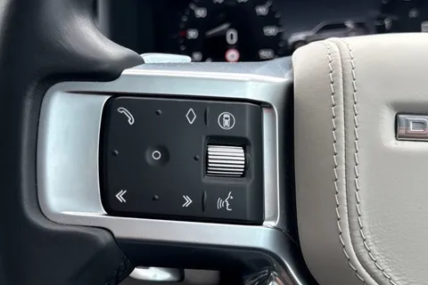 47 of 51 for Land Rover Discovery 3.0 D350 Dynamic HSE 5dr