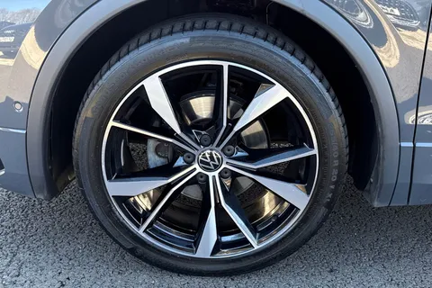 MK23NPU Volkswagen Tiguan 1.5 TSI 150 R-Line 5dr DSG Thumbnail #12