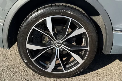 MK23NPU Volkswagen Tiguan 1.5 TSI 150 R-Line 5dr DSG Thumbnail #14