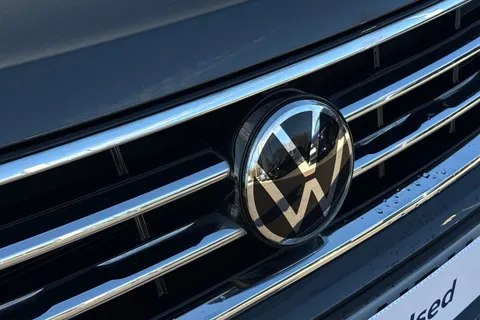 MK23NPU Volkswagen Tiguan 1.5 TSI 150 R-Line 5dr DSG Thumbnail #29