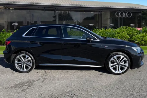 LR75CVZ Audi A3 S line 40 TFSI e 204 PS S tronic Thumbnail #4