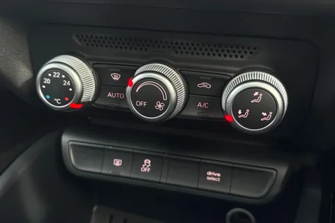 19 of 45 for Audi A1 1.4 TFSI Black Edition Sportback Euro 6 (s/s) 5dr (Nav)