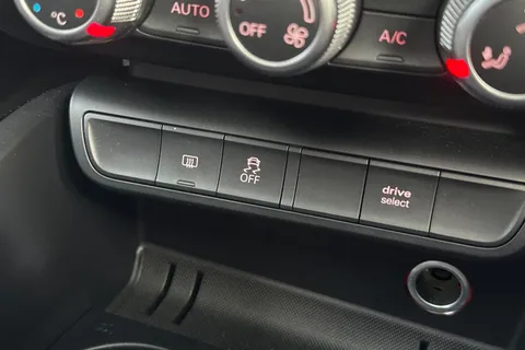 38 of 45 for Audi A1 1.4 TFSI Black Edition Sportback Euro 6 (s/s) 5dr (Nav)