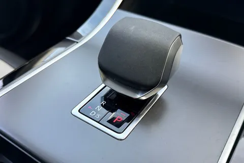 KM74HCH Land Rover Range Rover Evoque 2.0 D200 Dynamic HSE 5dr Thumbnail #15