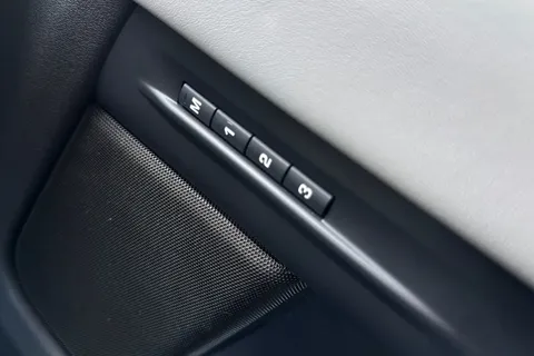 KM74HCH Land Rover Range Rover Evoque 2.0 D200 Dynamic HSE 5dr Thumbnail #27