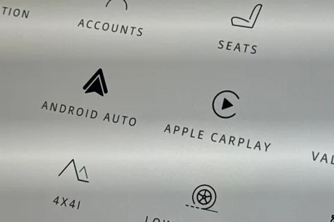 KM74HCH Land Rover Range Rover Evoque 2.0 D200 Dynamic HSE 5dr Thumbnail #37