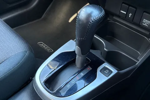 21 of 50 for HONDA JAZZ 1.3 EX 5dr CVT