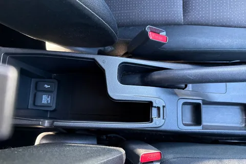 40 of 50 for HONDA JAZZ 1.3 EX 5dr CVT