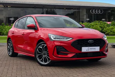 DY24PLF Ford Focus 1.0T EcoBoost MHEV ST-Line X Hatchback 5dr Petrol Hybrid DCT Euro 6 (s/s) (155 ps) Thumbnail #2