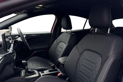 16 of 60 for Ford Focus 1.0T EcoBoost MHEV ST-Line X Hatchback 5dr Petrol Hybrid DCT Euro 6 (s/s) (155 ps)