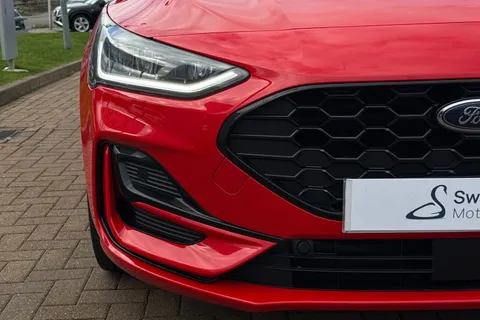 29 of 60 for Ford Focus 1.0T EcoBoost MHEV ST-Line X Hatchback 5dr Petrol Hybrid DCT Euro 6 (s/s) (155 ps)