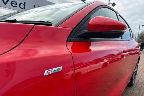 31 of 60 for Ford Focus 1.0T EcoBoost MHEV ST-Line X Hatchback 5dr Petrol Hybrid DCT Euro 6 (s/s) (155 ps)