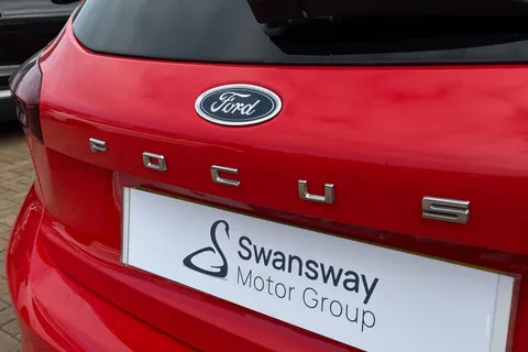 37 of 60 for Ford Focus 1.0T EcoBoost MHEV ST-Line X Hatchback 5dr Petrol Hybrid DCT Euro 6 (s/s) (155 ps)