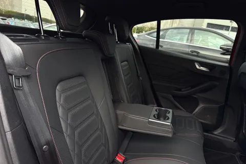 39 of 60 for Ford Focus 1.0T EcoBoost MHEV ST-Line X Hatchback 5dr Petrol Hybrid DCT Euro 6 (s/s) (155 ps)