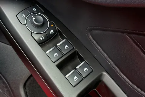 40 of 60 for Ford Focus 1.0T EcoBoost MHEV ST-Line X Hatchback 5dr Petrol Hybrid DCT Euro 6 (s/s) (155 ps)