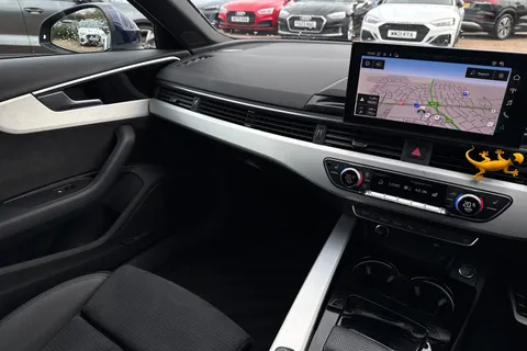 DV73VCA Audi A4 Avant Avant S line 35 TFSI  150 PS S tronic Thumbnail #20