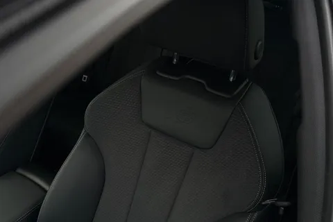 DV73VCA Audi A4 Avant Avant S line 35 TFSI  150 PS S tronic Thumbnail #31