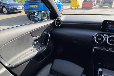 20 of 67 for Mercedes-Benz A Class 1.5 A180d Sport (Executive) 7G-DCT Euro 6 (s/s) 5dr