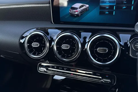 22 of 67 for Mercedes-Benz A Class 1.5 A180d Sport (Executive) 7G-DCT Euro 6 (s/s) 5dr