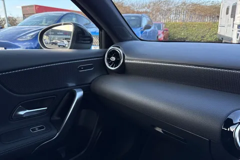 61 of 67 for Mercedes-Benz A Class 1.5 A180d Sport (Executive) 7G-DCT Euro 6 (s/s) 5dr