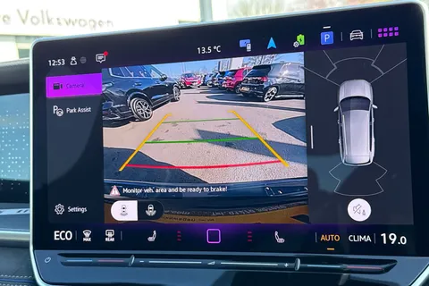 DA75TKX Volkswagen Tayron 1.5 TSI eHybrid R-Line 5dr DSG6 | Heated Seats | Heated Steering Wheel Thumbnail #35