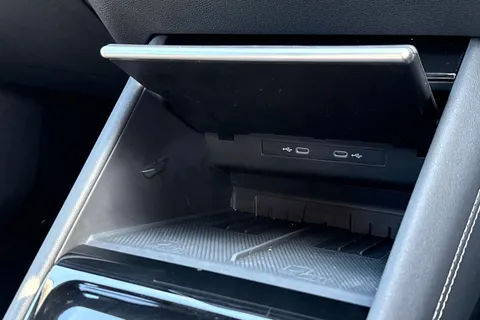 DA75TKX Volkswagen Tayron 1.5 TSI eHybrid R-Line 5dr DSG6 | Heated Seats | Heated Steering Wheel Thumbnail #37