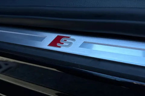 33 of 48 for Audi A6 Saloon Black Edition 40 TDI quattro 204 PS S tronic